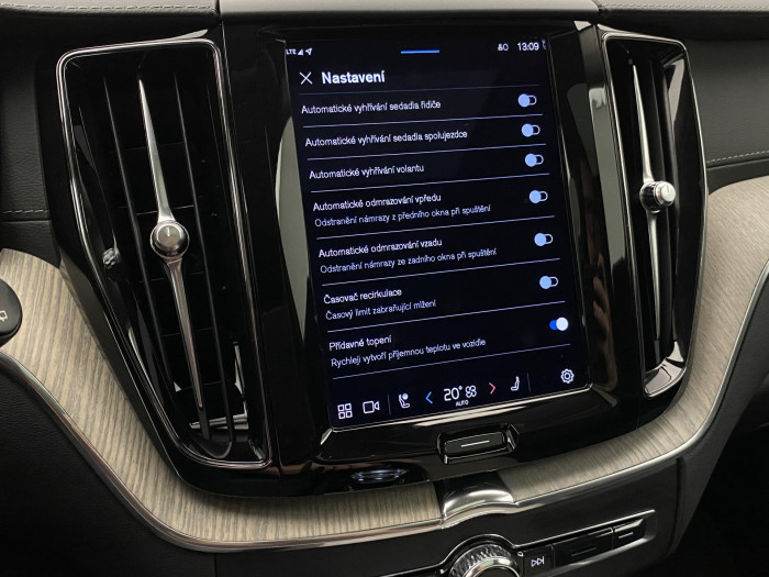 Volvo XC60 B5 AWD INSCRIPTION AUT