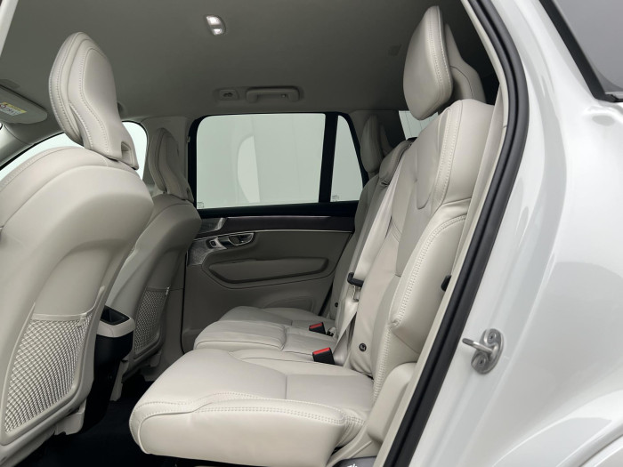 Volvo XC90 B5 AWD DARK PLUS - REZERVACE