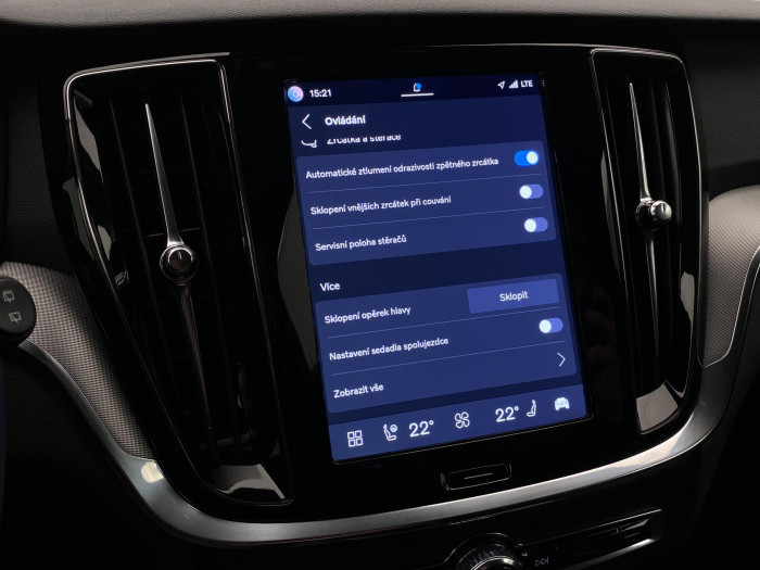 Volvo V60 T6 AWD PLUG-IN DARK PLUS CZ