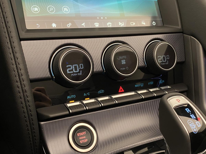 Jaguar F-Type P300 CABRIOLET RWD