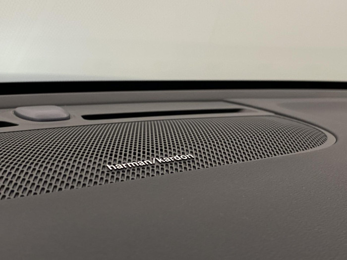 Volvo XC40 B3 DARK ULTRA AUT CZ