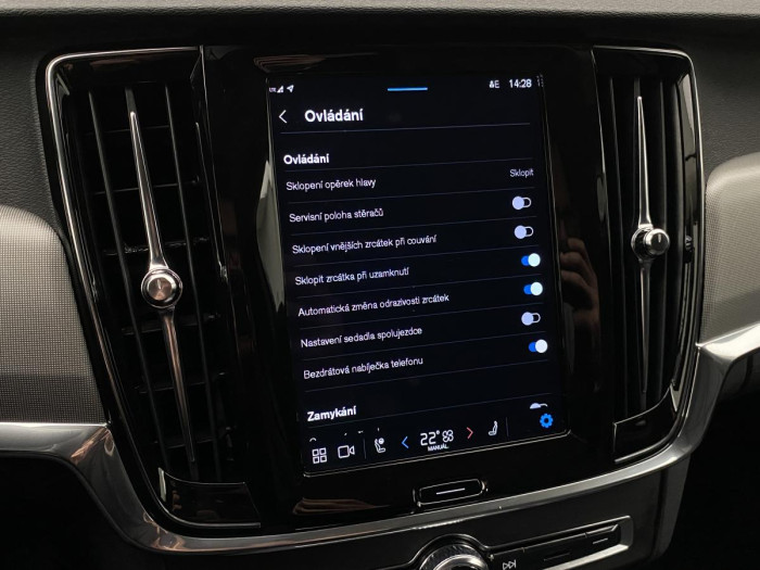 Volvo V90 B4 PLUS DARK AUT REZERVACE 2.0 Plus