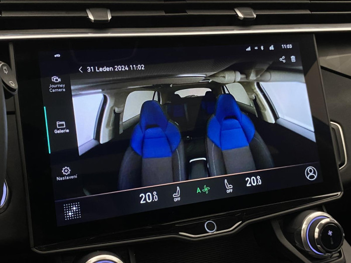 Lynk & Co 01 PHEV DCT AUT 1.maj. REZERVACE