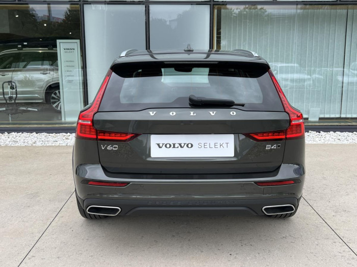 Volvo V60 CROSS COUNTRY B4 AWD Aut 1.maj