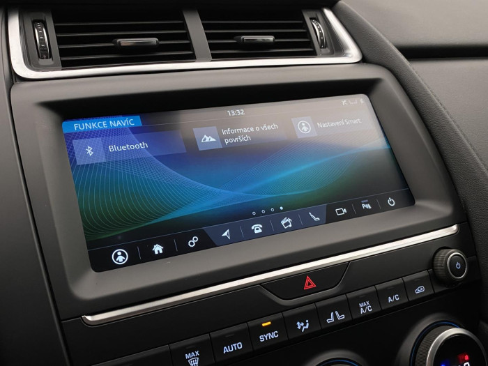 Jaguar E-Pace D150 S AWD AUT REZERVACE 2.0 d