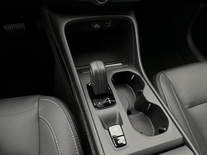 Volvo XC40 T3 MOMENTUM PRO AUT 1.maj. 1.5 Momentum