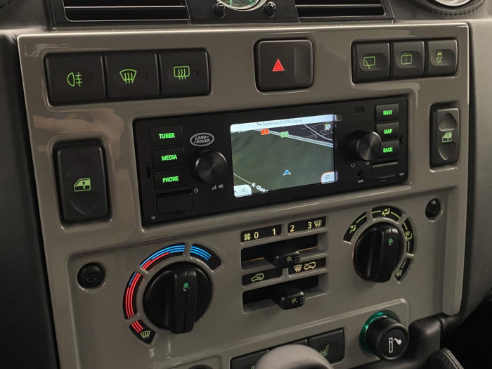 Land Rover Defender WORKS V8 ISLAY EDITION 5.0 V8 Edition