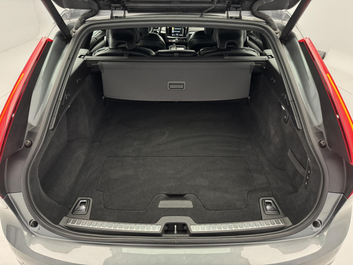 Volvo V90 T4 R-DESIGN AUT