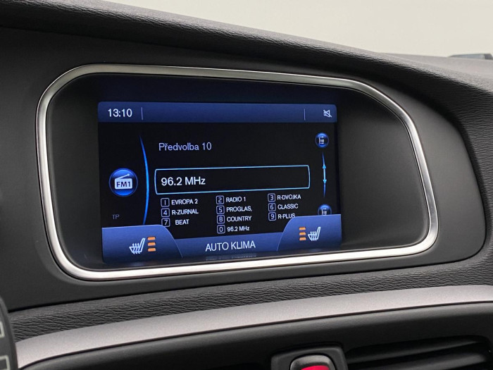 Volvo V40 D3 NAVIGACE AUT REZERVACE 2.0 d