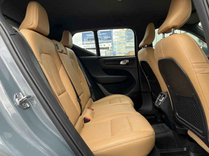 Volvo XC40 D4 AWD INSCRIPTION Aut CZ 2.0 d