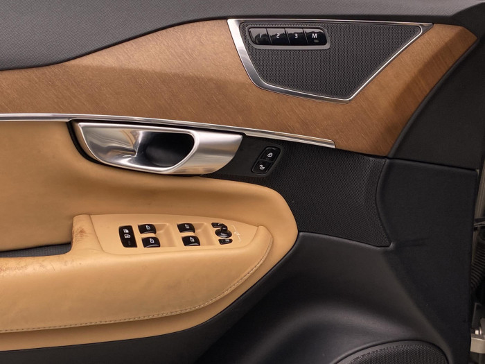 Volvo XC90 D5 AWD INSCRIPTION AUT CZ 2.0 d