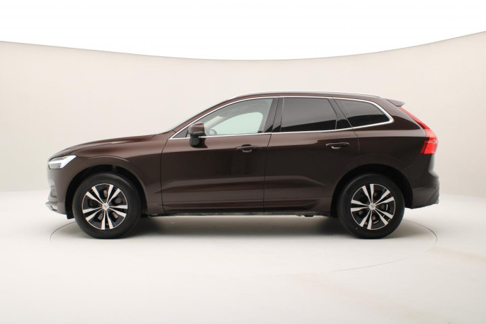 Volvo XC60 B4 MOMENTUM PRO AUT REZERVACE 2.0 Momentum