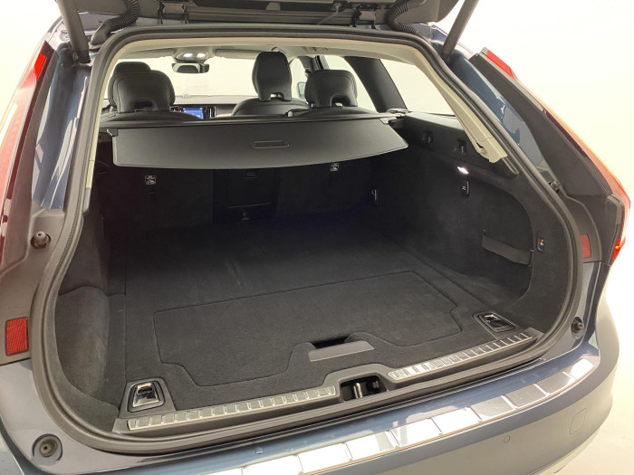 Volvo V90 T6 AWD PLUG-IN BRIGHT PLUS