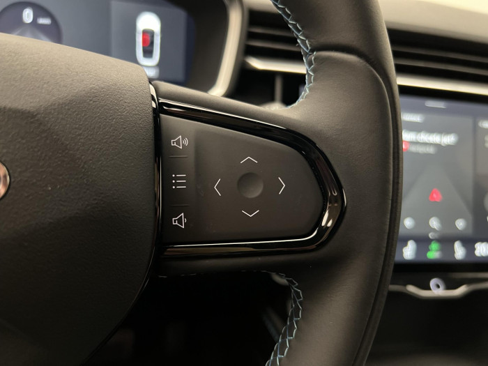 Lynk & Co 01 PHEV DCT AUT 1.maj.