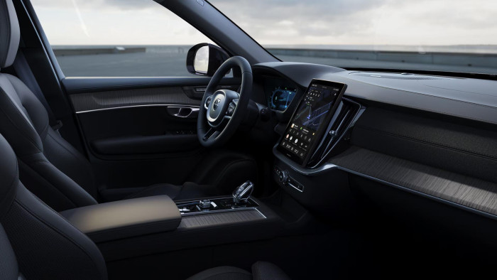 Volvo XC90 B5 AWD DARK PLUS