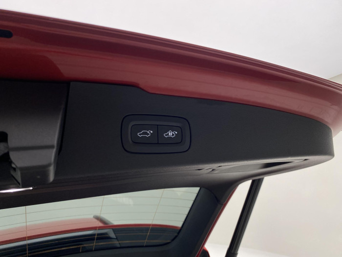 Volvo V60 B4 DARK PLUS AUT CZ