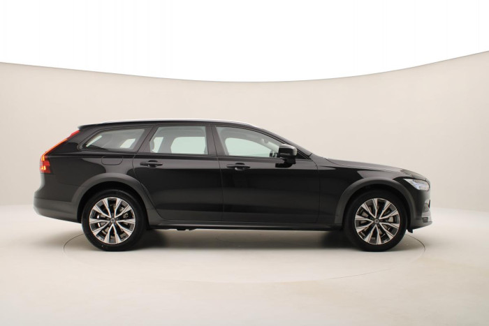 Volvo V90 CC B4 AWD PLUS AUT CZ 1.maj