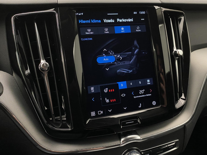 Volvo XC60 B4 AWD DARK PLUS AUT