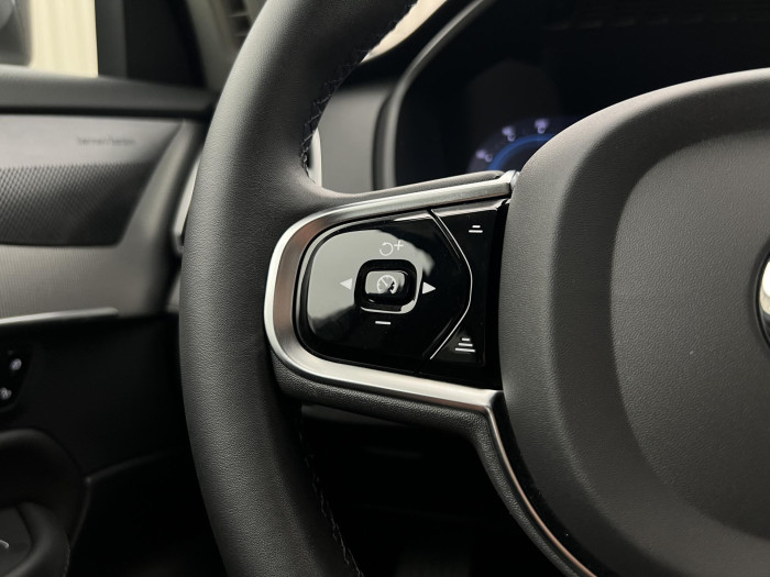 Volvo XC90 T8 AWD RECHARGE CORE 7MÍST AUT