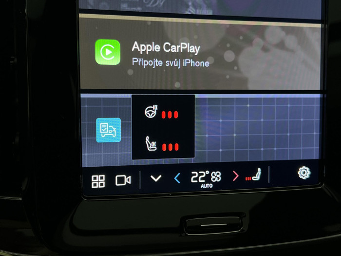 Volvo XC40 B3 ULTRA DARK AUT CZ 1.maj.