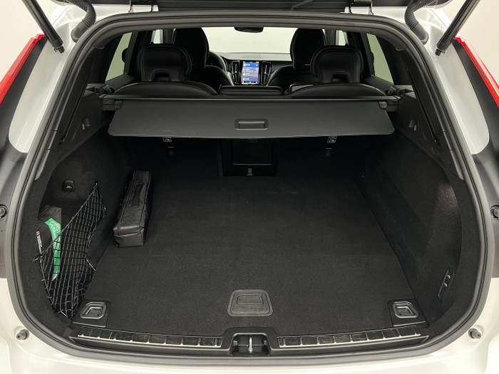 Volvo XC60 T6 AWD RECHARGE PLUS DARK AUT