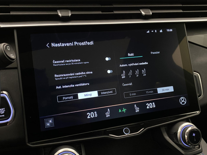 Lynk & Co 01 HEV DCT AUT 1.maj