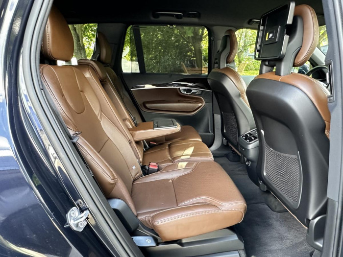 Volvo XC90 D5 AWD INSCRIPTION REZERVACE 2.0 d