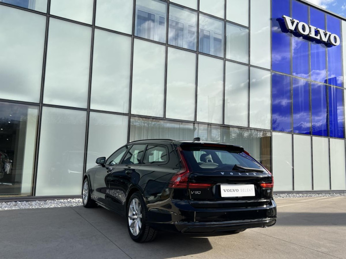 Volvo V90 B4 DARK PLUS Aut REZERVACE 2.0 Plus