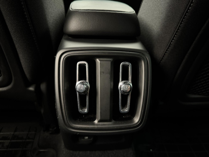 Volvo XC40 T2 MOMENTUM CZ 1.5 Momentum