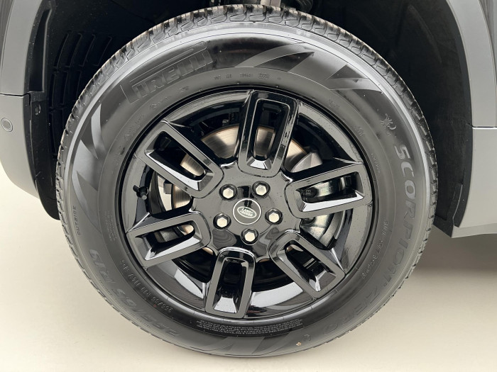 Land Rover Defender 110 D200 S AWD Aut REZERVACE 3.0 d