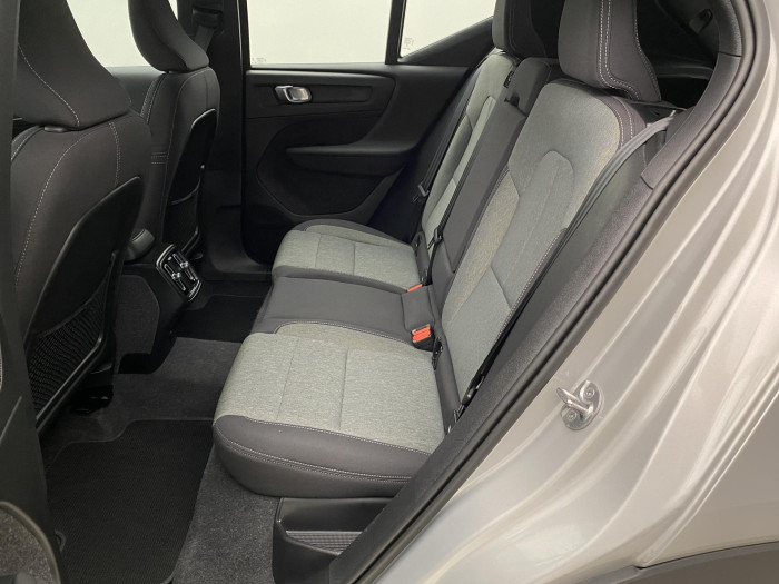 Volvo XC40 B3 DARK PLUS AUT CZ