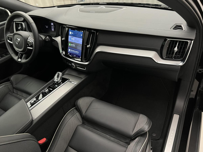Volvo V60 CROSS COUNTRY B5 AWD Ultimate