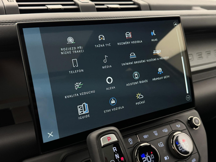Land Rover Defender OCTA P635