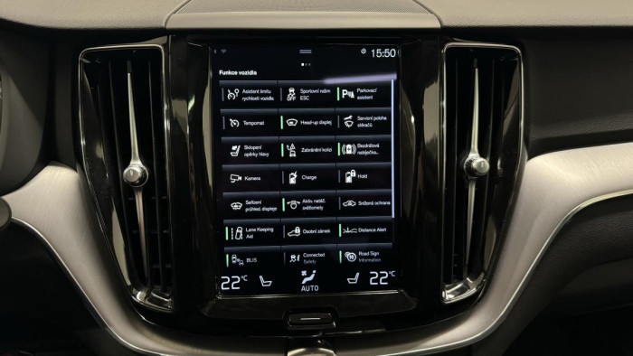 Volvo XC60 T6 AWD RECHARGE REZERVACE