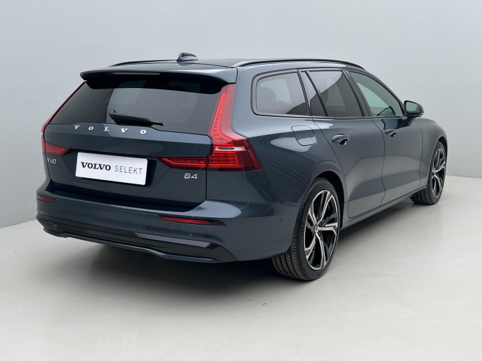 Volvo V60 B4 ULTRA DARK AUT 1.maj.