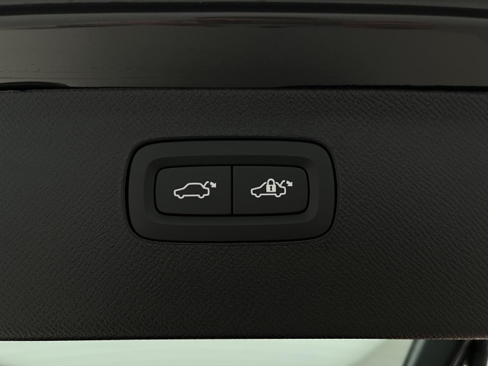 Volvo XC90 B5 AWD DARK ULTRA AUT