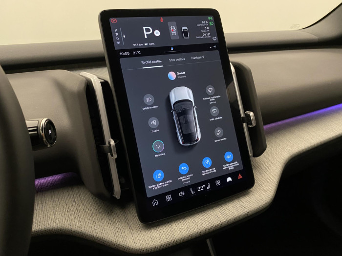 Volvo EX30 PURE ELECTRIC PLUS RWD