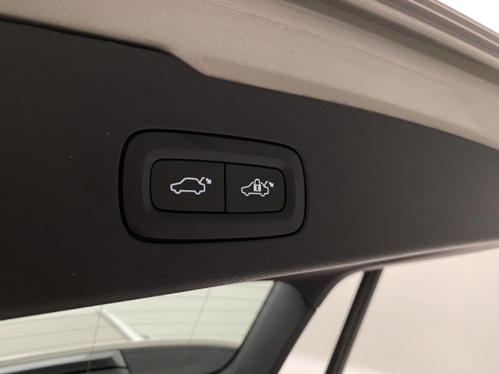 Volvo V60 D4 MOMENTUM AUT REZERVACE 2.0 d Momentum