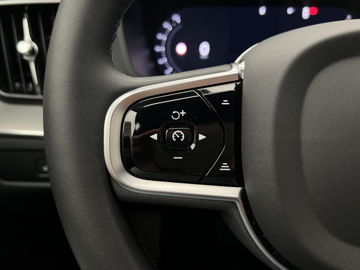 Volvo XC60 B5 AWD ULTRA BLACK EDITION AUT 2.0 Edition