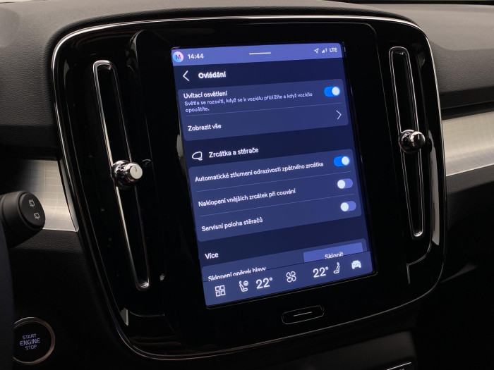 Volvo XC40 B4 PLUS BLACK EDITION AUT CZ