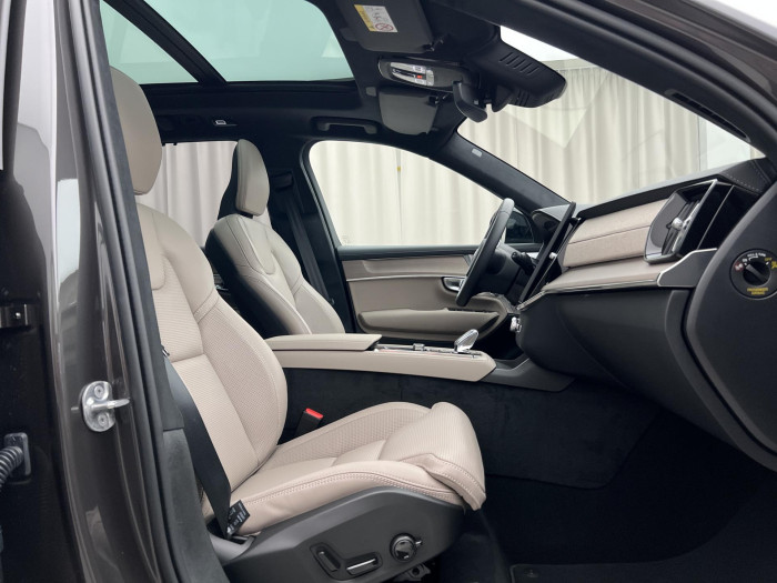 Volvo XC90 T8 AWD RECHARGE DARK ULTRA AUT