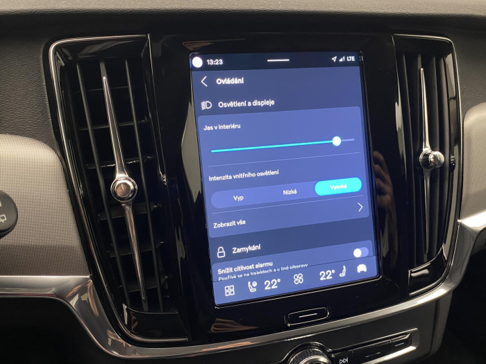 Volvo V90 T6 AWD RECHARGE DARK PLUS