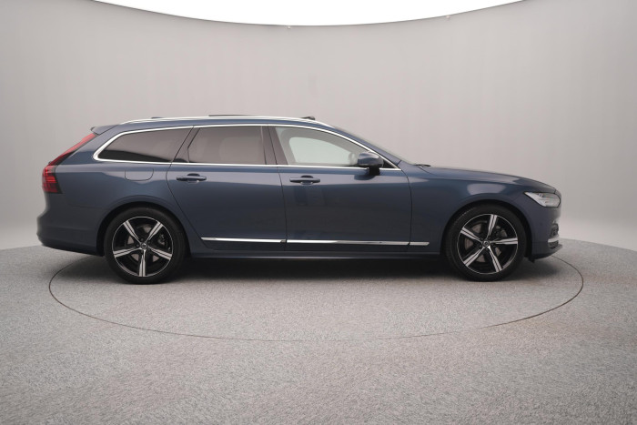 Volvo V90 B6 AWD ULTIMATE REZERVACE