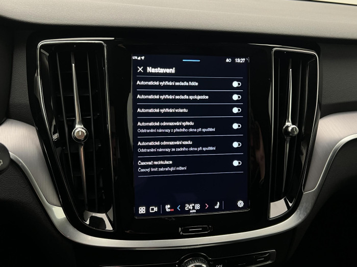 Volvo V60 B3 CORE AUT 1.maj.