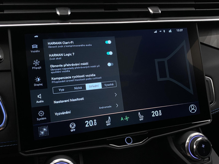 Lynk & Co 01 PHEV DCT AUT 1.maj REZERVACE