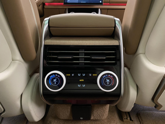 Land Rover Range Rover SV P530 SWB AWD AUT CZ