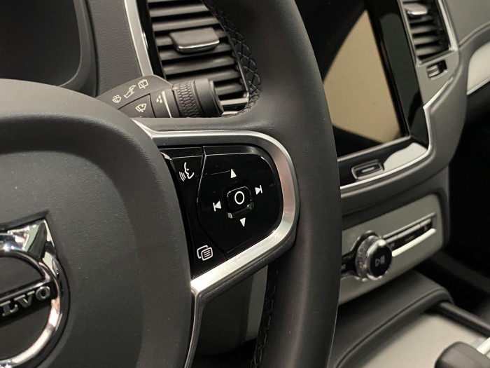 Volvo XC90 T8 AWD RECHARGE PLUS DARK AUT