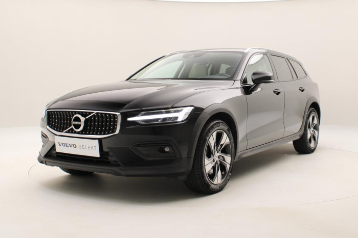 Volvo V60 CC B4 AWD MOMENTUM REZERVACE 2.0 CC CC Momentum