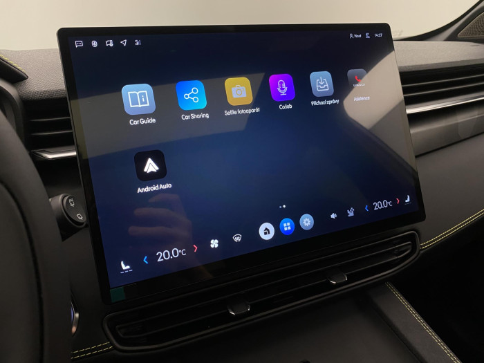 Lynk & Co 01 01 MORE PHEV