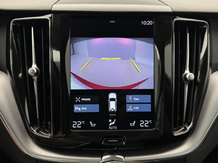 Volvo XC60 B4 AWD MOMENTUM PRO CZ 2.0 Momentum